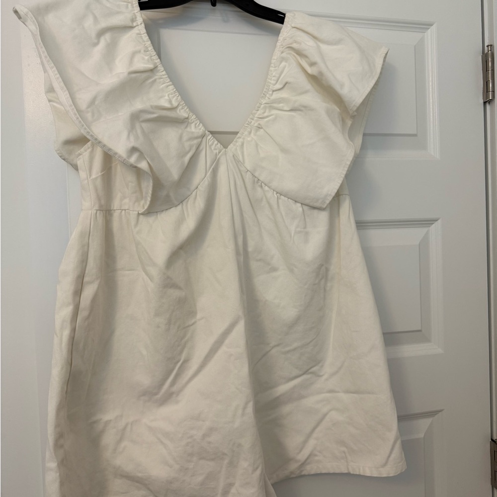 vestique Cream Ruffle Sleeveless Blouse